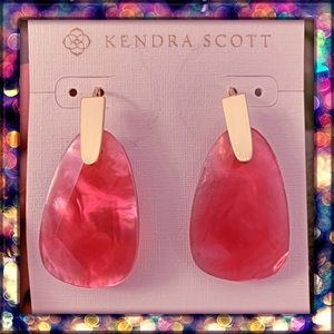 Kendra Scott drop earrings